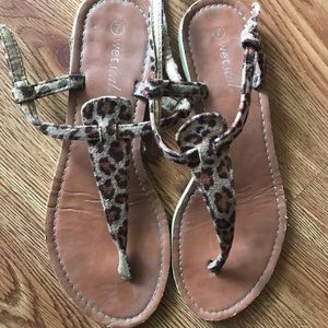 Wetseal sandals